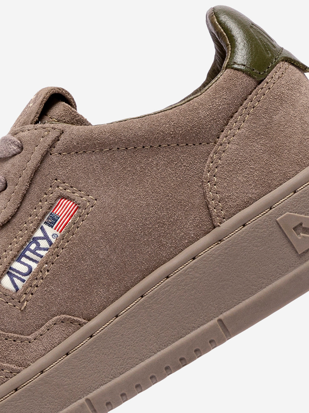 AUTRY M Medalist Low in suede marrone antilope e talloncino verde Taupe Urbanstaroma