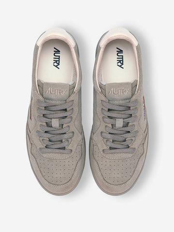AUTRY M Medalist Low in suede salvia con talloncino avorio Salvia