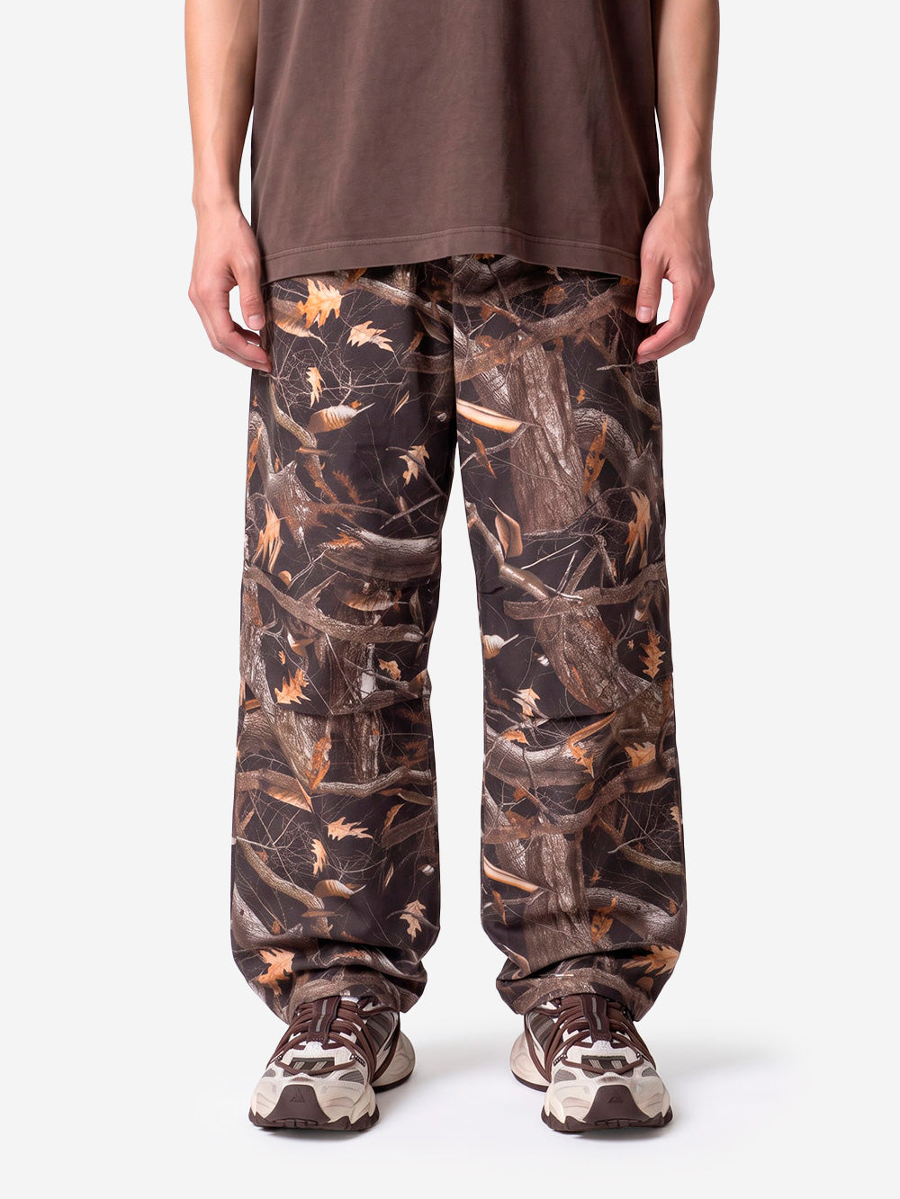 CARHARTT WIP Fletcher Pant con stampa Camo Feather Tree Marrone Urbanstaroma