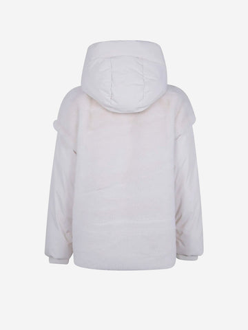 ESSENTIEL ANTWERP Giacca imbottita oversize bianca in pelliccia sintetica con maniche staccabili Off white