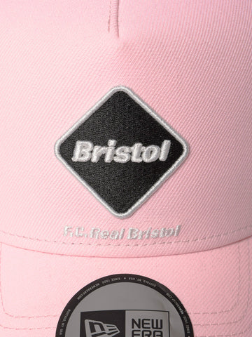 F.C. REAL BRISTOL Cappello New Era emblem in mesh rosa Rosa