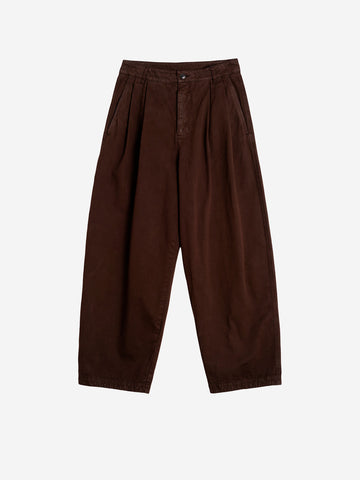 GIRLS OF DUST Pantaloni 'Ambassador' pleated in gabardine di cotone marrone Marrone