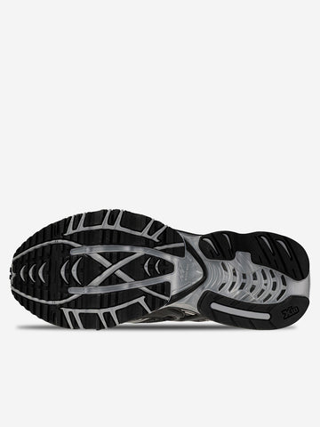 MIZUNO Wave Prophecy 1 'Iron Gate Black' Nero