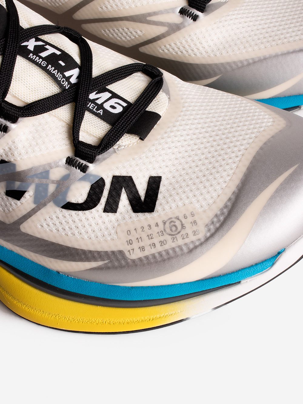 MM6 MAISON MARGIELA x Salomon XT-6 'Vanilla - Silver - Lemon' Bianco Urbanstaroma
