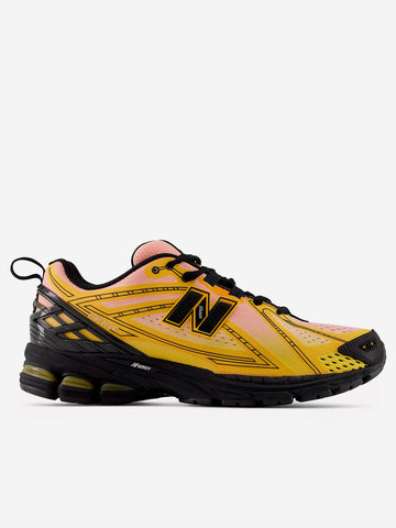 NEW BALANCE 1906E 'Amber Haze Black' arancione