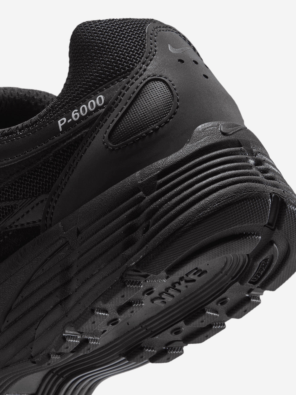 NIKE P-6000 'Black' Nero Urbanstaroma
