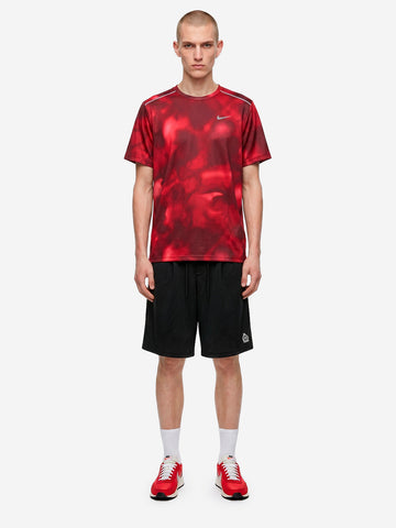 NIKE T-shirt rossa a manica corta da running Dri-FIT UV Rosso
