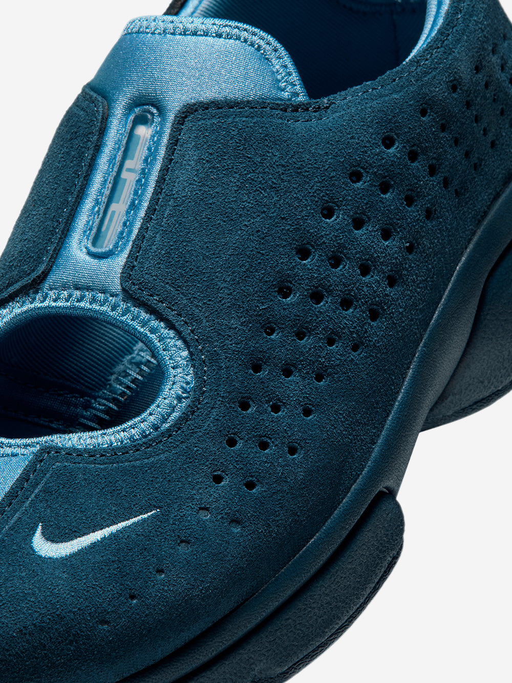 NIKE W Rift 2 Suede 'Armory Navy-Chambray' Blu Urbanstaroma