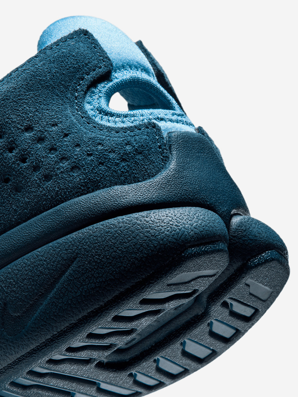 NIKE W Rift 2 Suede 'Armory Navy-Chambray' Blu Urbanstaroma
