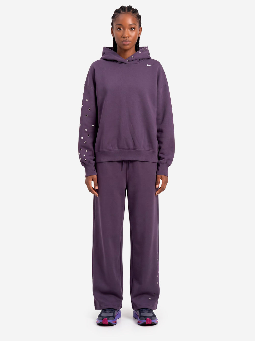 NIKE W Pantaloni studio relaxed Viola Urbanstaroma