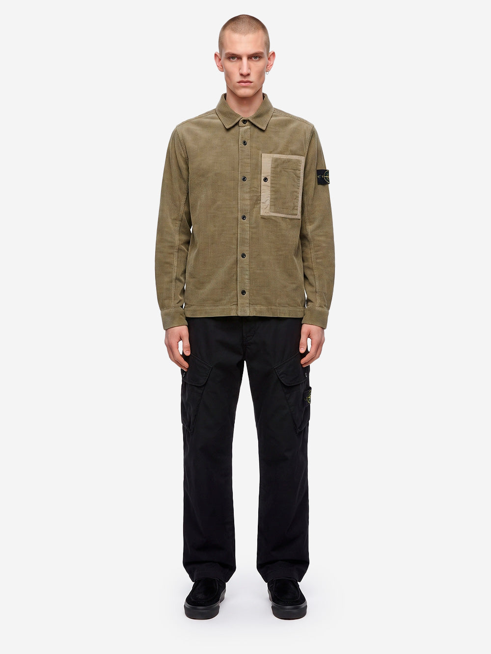 STONE ISLAND Overshirt verde militare in corduroy di cotone con tasca e badge Verde Urbanstaroma