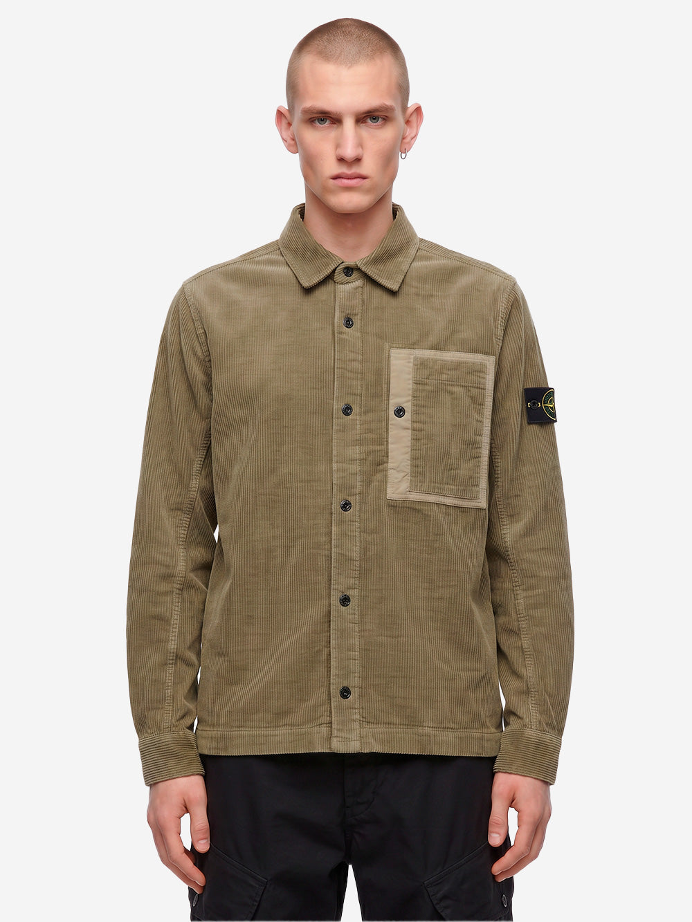 STONE ISLAND Overshirt verde militare in corduroy di cotone con tasca e badge Verde Urbanstaroma
