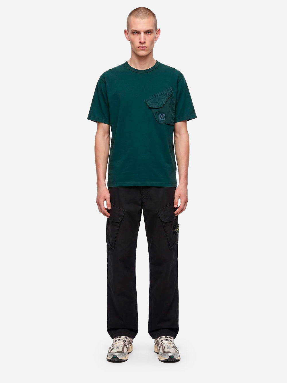 STONE ISLAND T-shirt verde scuro con tasca a soffietto e patch Compass Verde Urbanstaroma