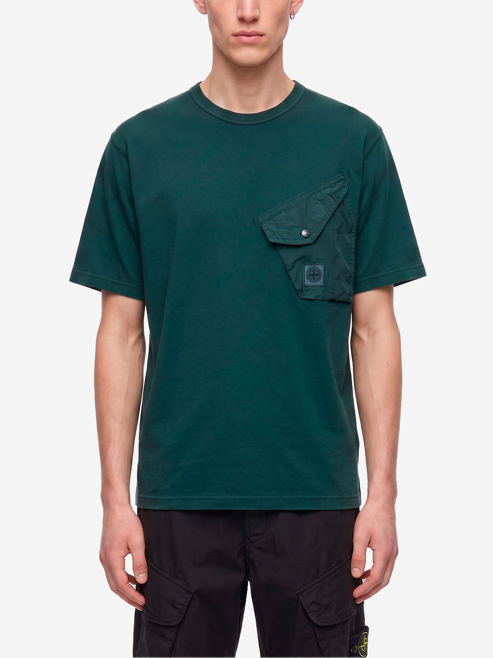 STONE ISLAND T-shirt verde scuro con tasca a soffietto e patch Compass Verde Urbanstaroma