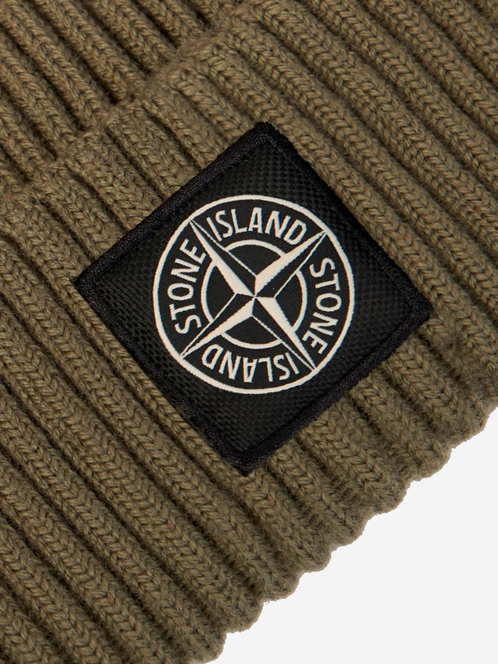 STONE ISLAND Beanie verde in lana Geelong a costine con badge Verde Urbanstaroma
