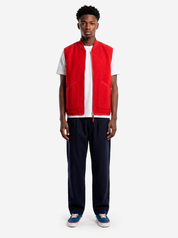 UNIVERSAL WORKS Gilet rosso in fleece di lana con zip Rosso