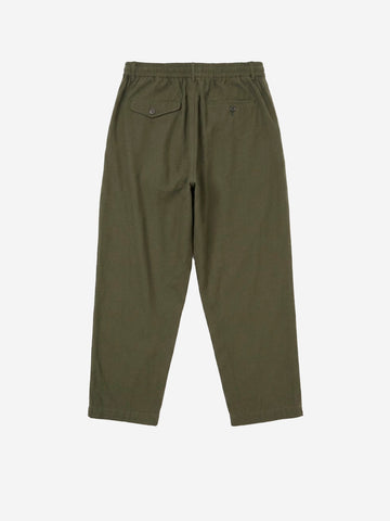 UNIVERSAL WORKS Pantaloni Brushed Moleskin Pleated Track Pant oliva Verde Oliva