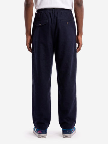 UNIVERSAL WORKS Pantaloni in misto lana con pinces Blu scuro