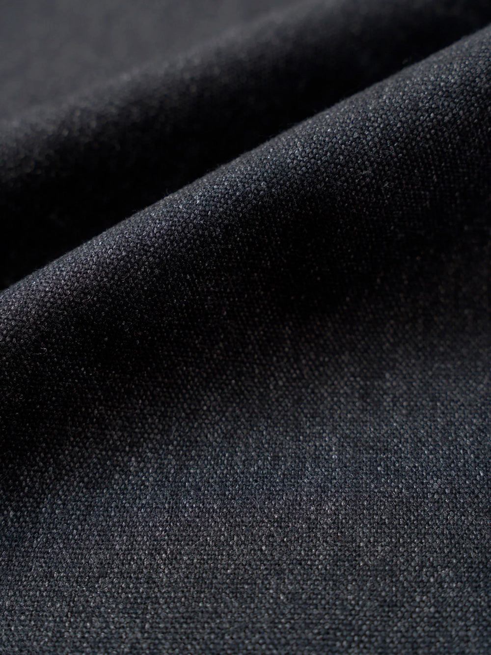 UNIVERSAL WORKS Pantaloni Wool Herringbone Pleated antracite grigio Urbanstaroma