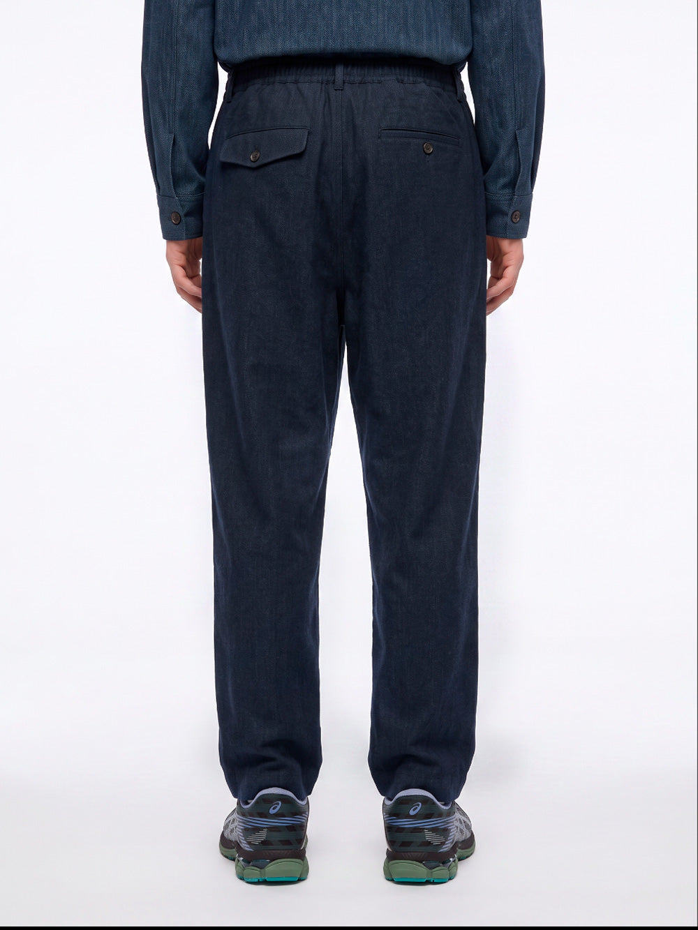 UNIVERSAL WORKS Pantaloni Wool Herringbone Pleated navy Blu scuro Urbanstaroma