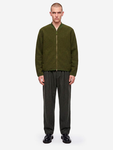 UNIVERSAL WORKS Pantaloni Wool Herringbone Pleated oliva Verde Oliva