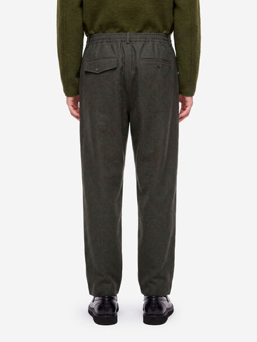 UNIVERSAL WORKS Pantaloni Wool Herringbone Pleated oliva Verde Oliva