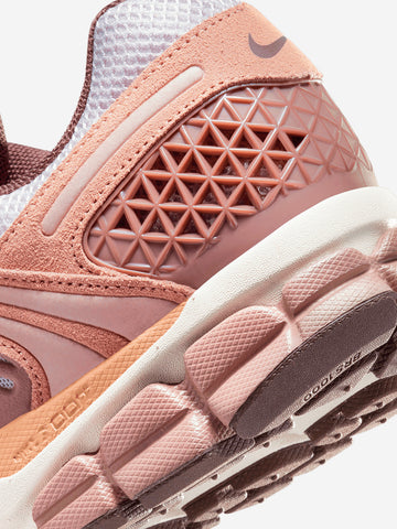 NIKE Zoom Vomero 5 'Dusted Clay'