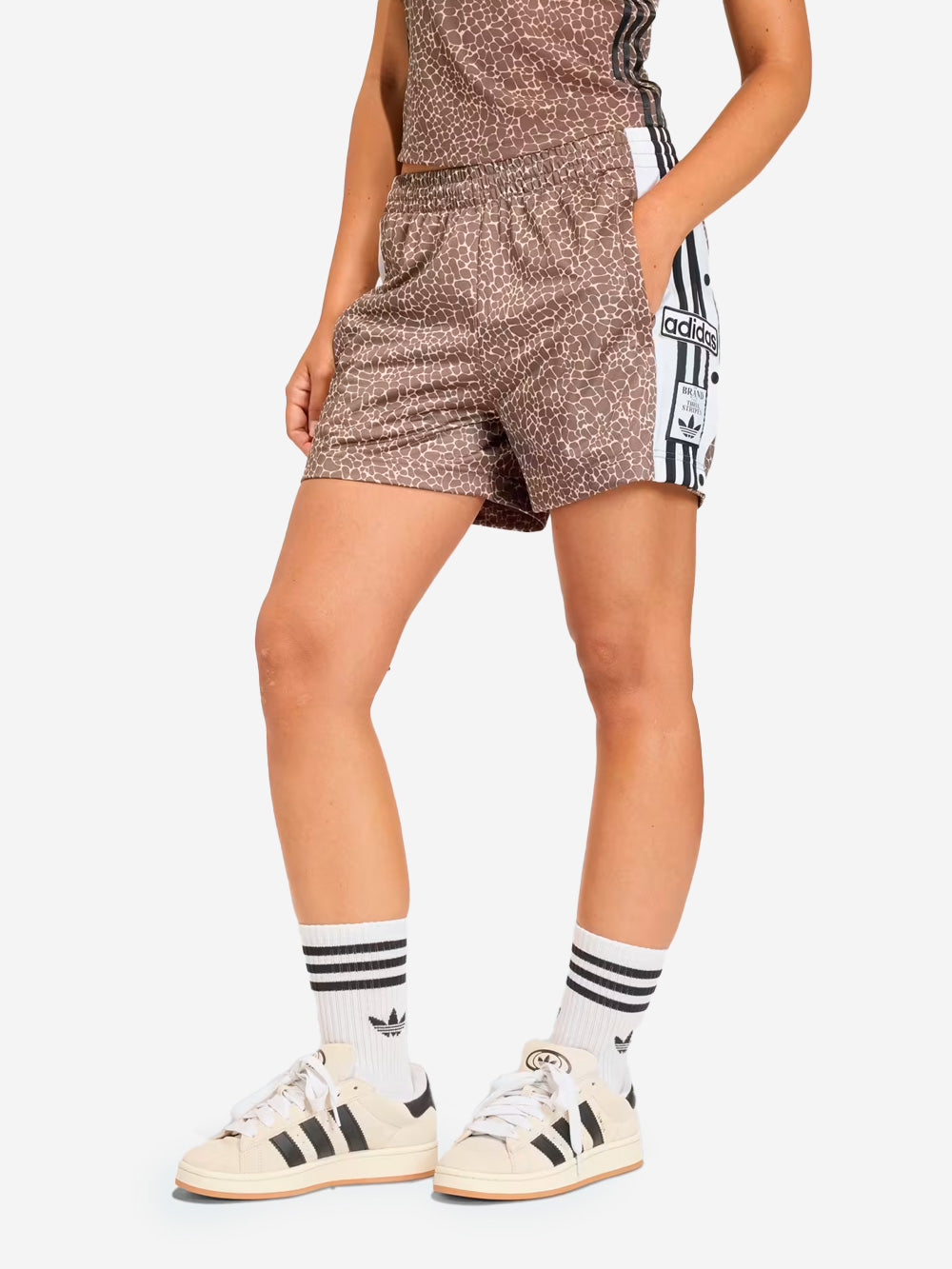 ADIDAS ORIGINALS Shorts Adibreak con stampa animalier Leopardata Urbanstaroma