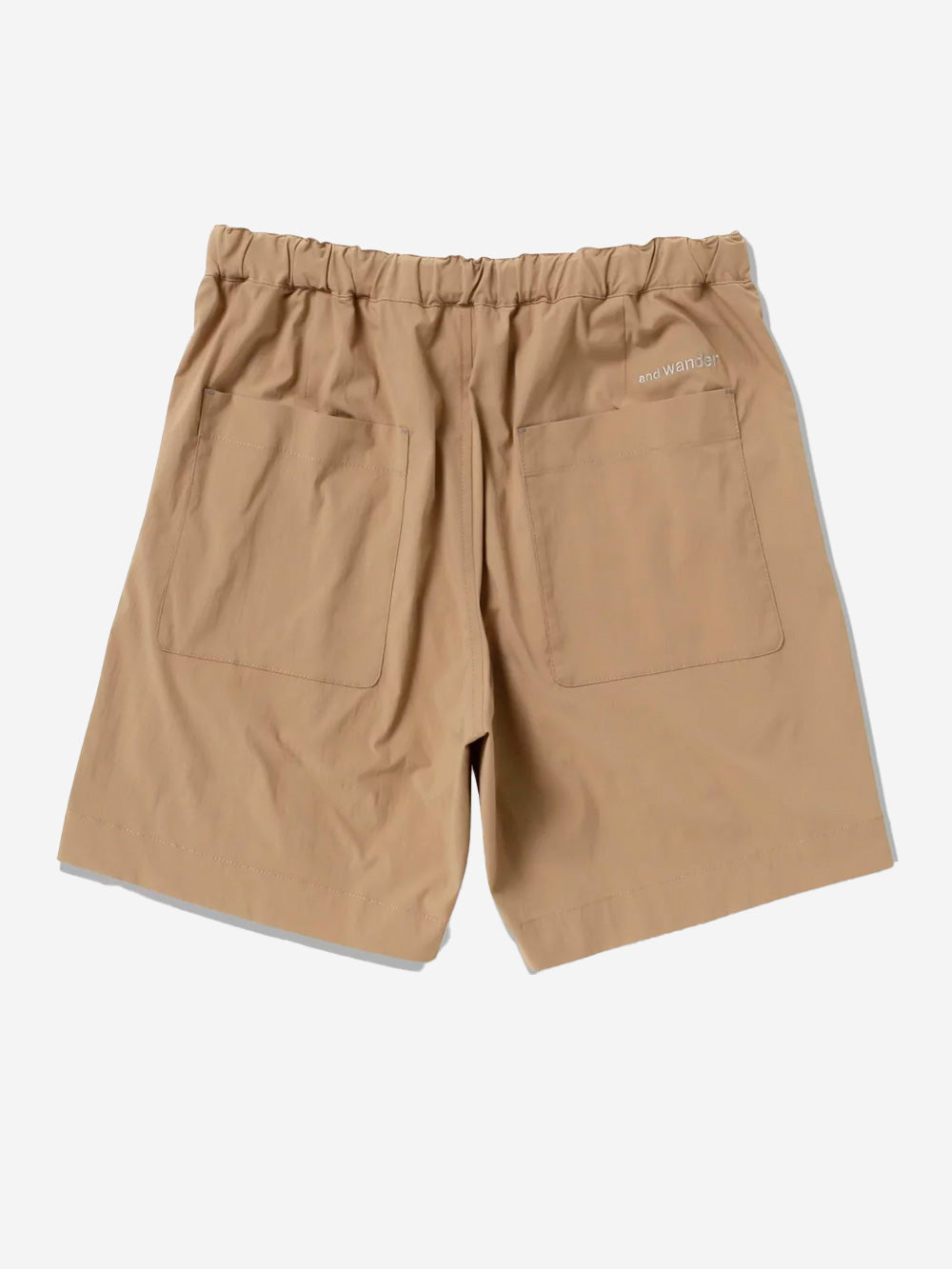AND WANDER Shorts beige in tessuto tecnico pleated con cintura integrata Beige Urbanstaroma