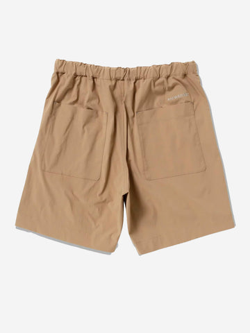AND WANDER Shorts beige in tessuto tecnico pleated con cintura integrata Beige