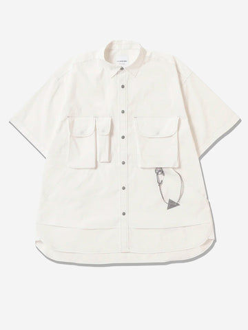 AND WANDER Camicia a manica corte multi pocket in bianco Bianco