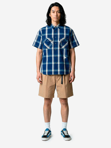 AND WANDER Camicia a manica corta con motivo a quadri indigo e tasche utility Blu