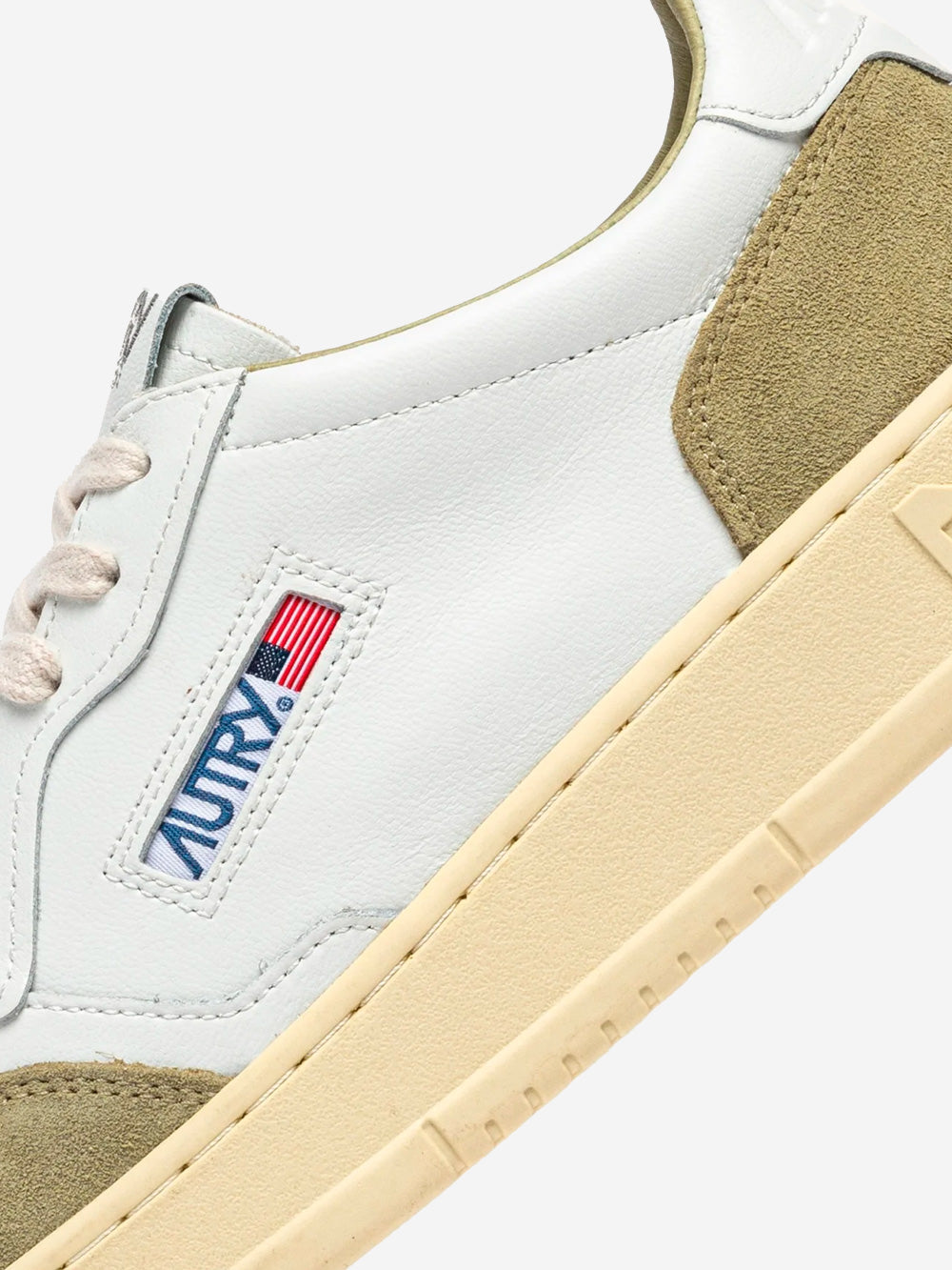 AUTRY M Medalist Low in pelle bianca e suede verde Bianco verde Urbanstaroma
