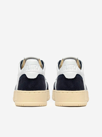 AUTRY M Medalist Low in pelle bianca e suede oceano Bianca blu