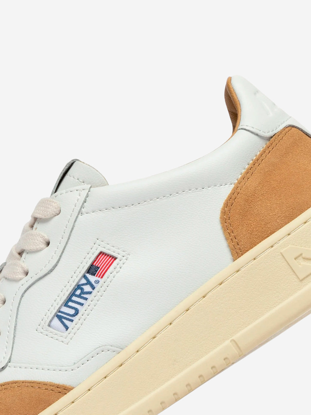 AUTRY M Medalist Low in pelle bianca e suede rame Bianco marrone Urbanstaroma