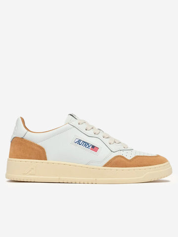 AUTRY M Medalist Low in pelle bianca e suede rame Bianco marrone