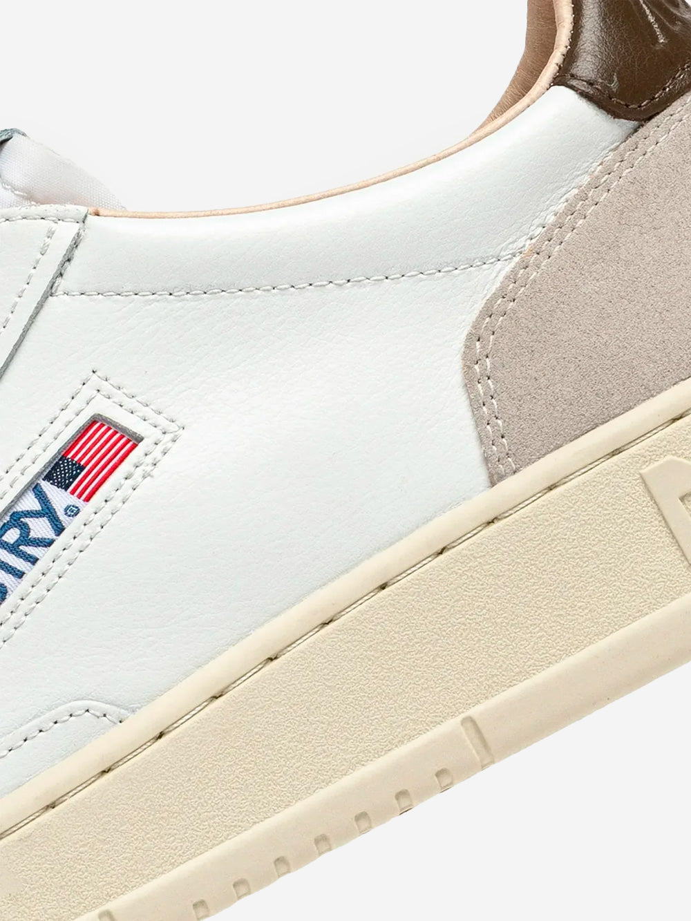 AUTRY M Medalist Low in suede e pelle bianca con marrone Bianco Urbanstaroma