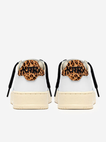 AUTRY W Medalist Low in pelle bianca e leopard Bianco