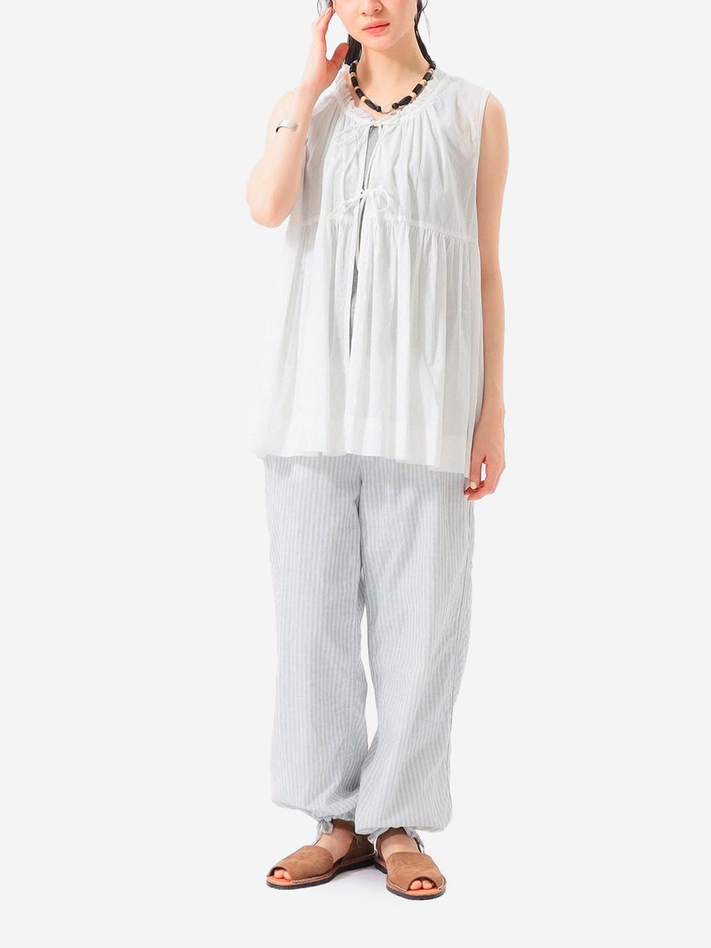 BEAMS BOY Camicia senza maniche bianca in sheer di cotone con lacci e pieghe Bianco Urbanstaroma