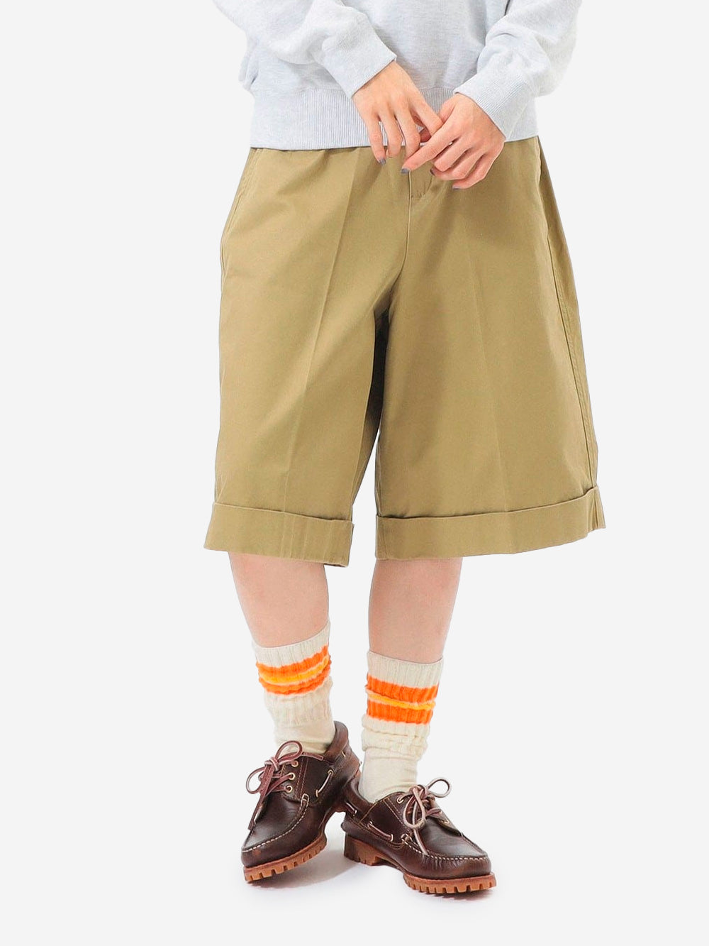 BEAMS BOY Shorts a gamba larga beige khaki con pieghe frontali Beige Urbanstaroma