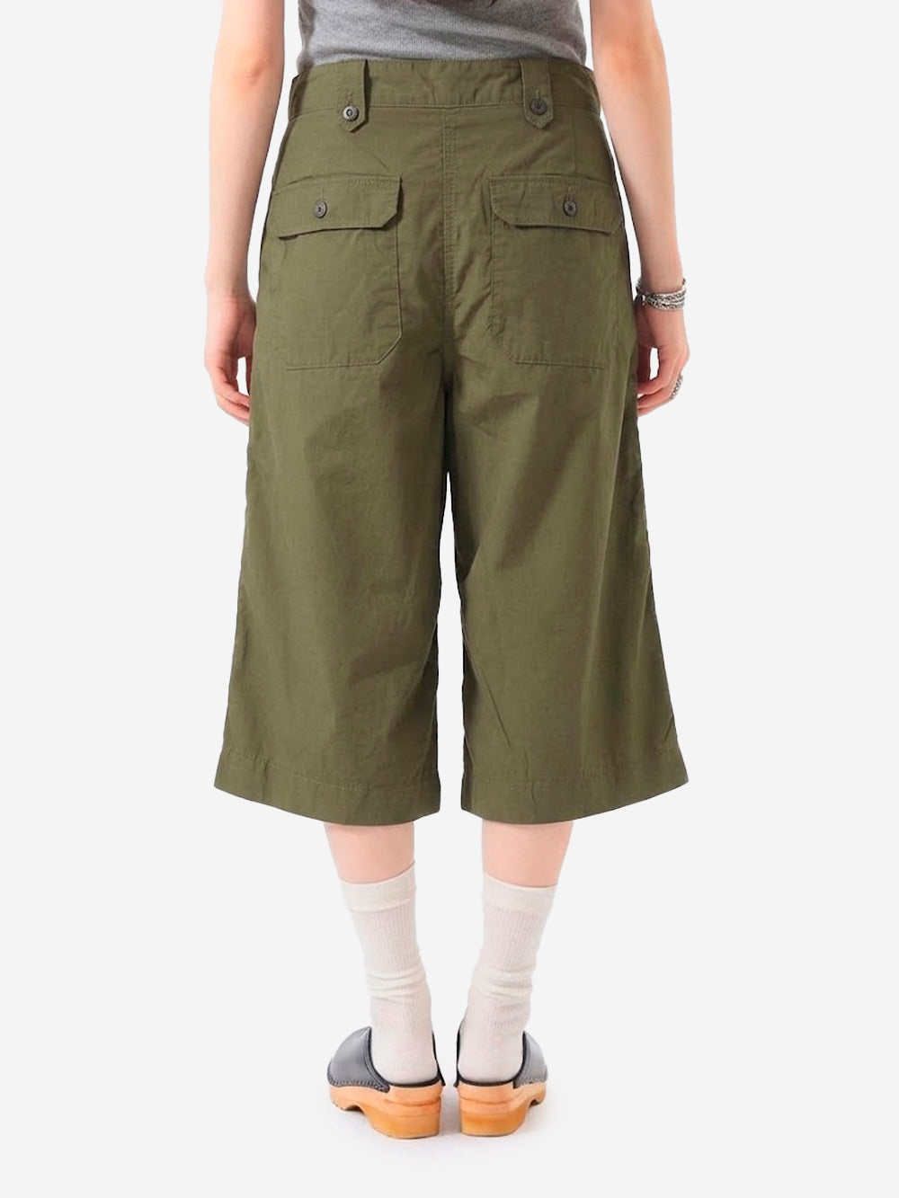 BEAMS BOY Shorts Military verdi con pinces sulle ginocchia e 6 tasche Verde Urbanstaroma