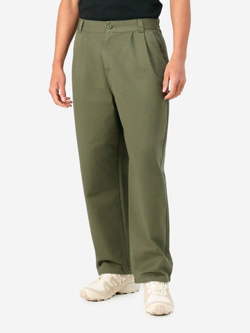 CARHARTT WIP Pantaloni verdi 'Marv' con pinces Verde