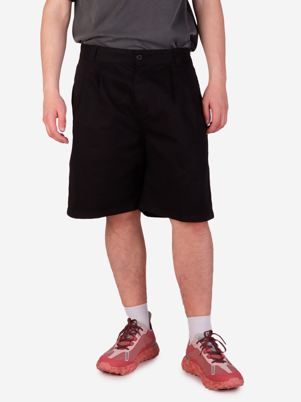 CARHARTT WIP Shorts Marv neri con pinces Nero Urbanstaroma