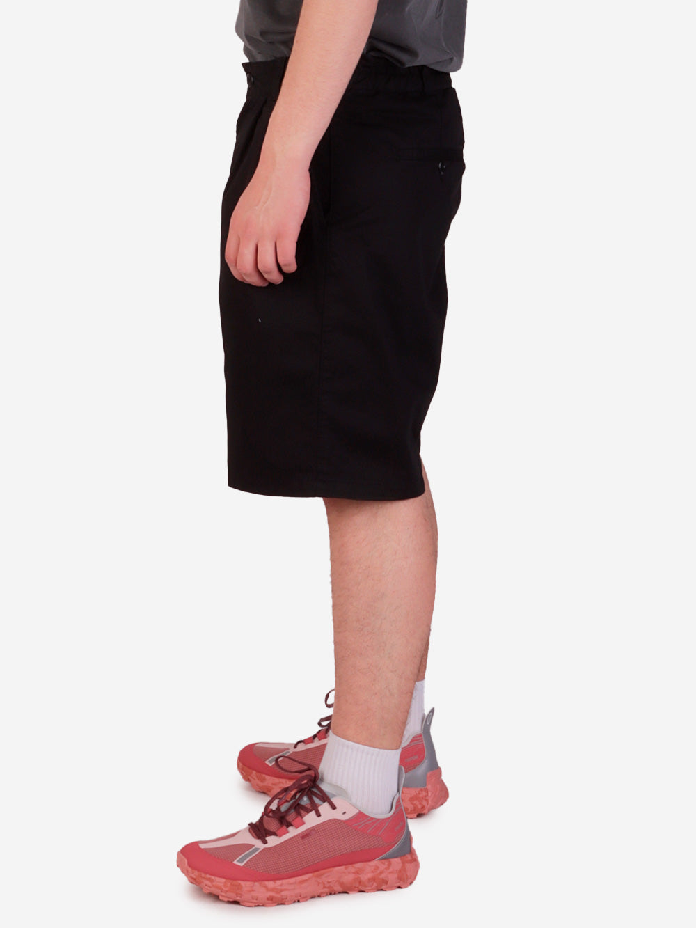 CARHARTT WIP Shorts Marv neri con pinces Nero Urbanstaroma