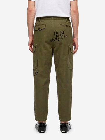 COMME DES GARCONS SHIRT Pantaloni cargo khaki con grafica 'Now Future' Verde