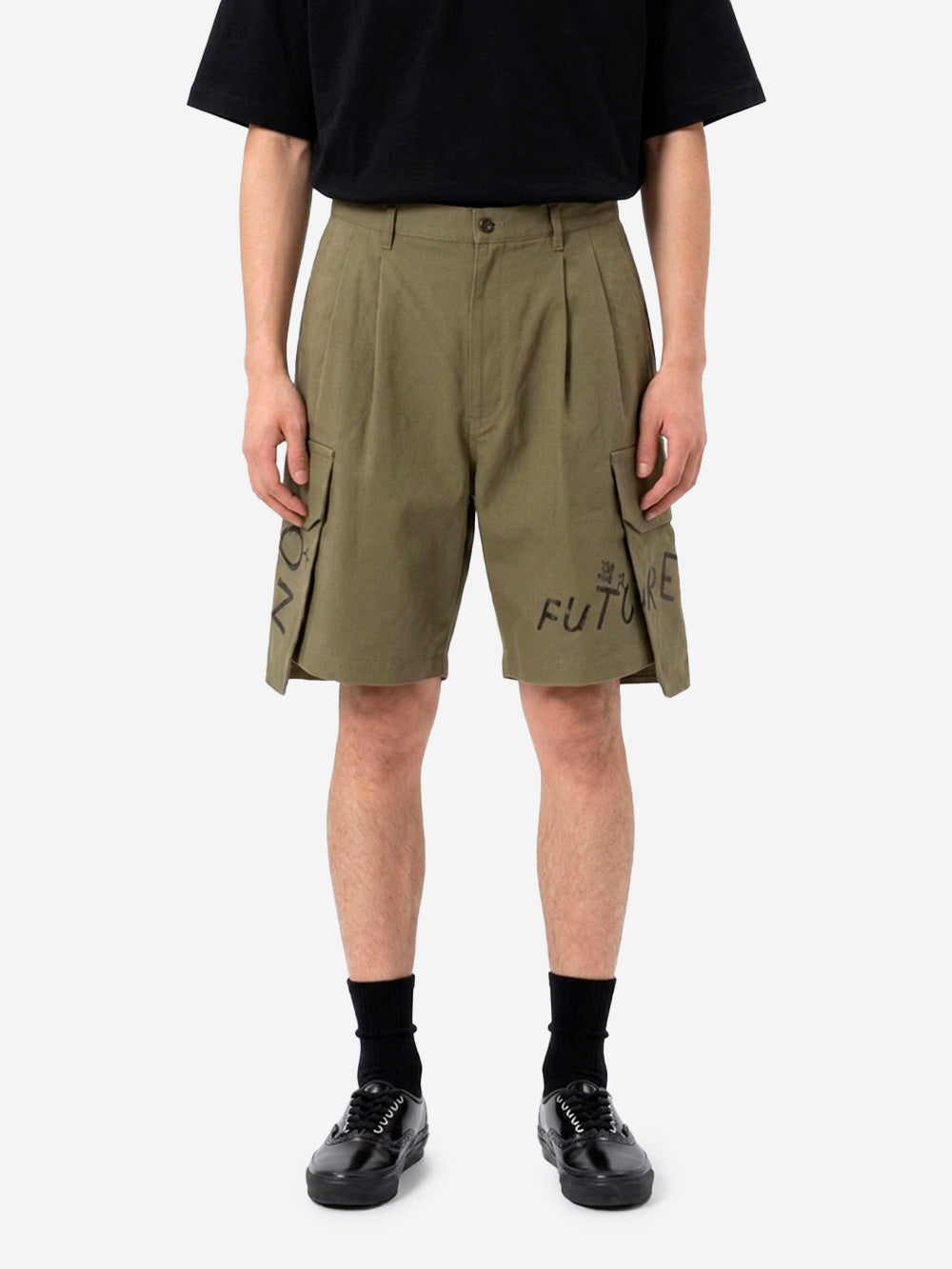 COMME DES GARCONS SHIRT Shorts khaki con tasche cargo wide e grafiche Verde Urbanstaroma