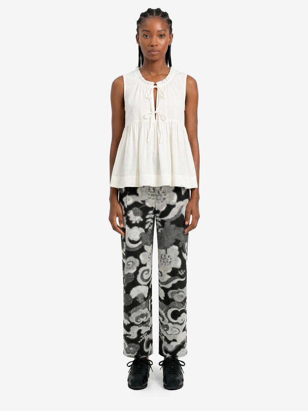 ESSENTIEL ANTWERP Pantaloni a gamba larga bianchi e neri con pince e stampa Panna nero Urbanstaroma