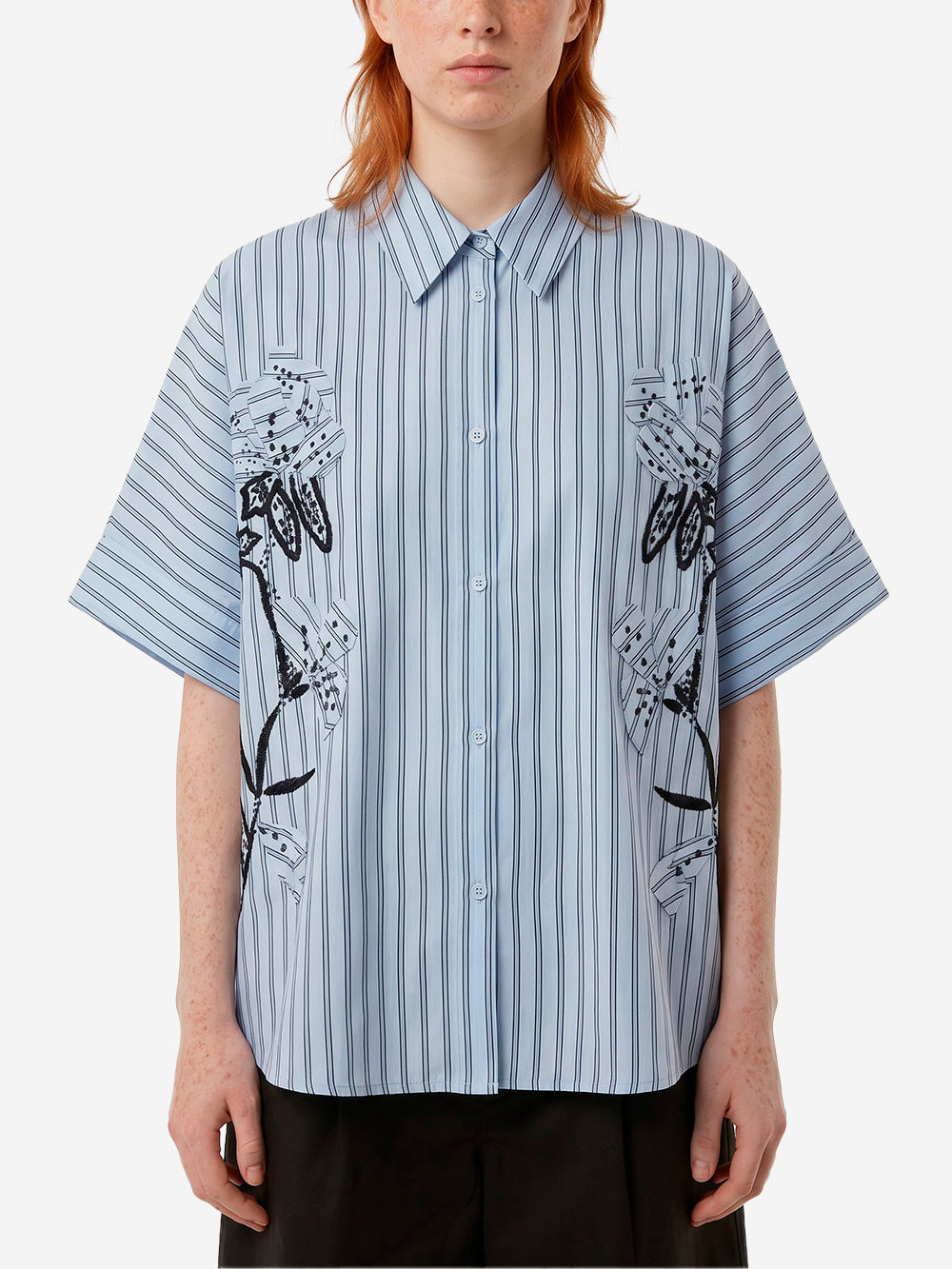 ESSENTIEL ANTWERP Camicia oversize celeste con ricami floreali applicati e perline Celeste Urbanstaroma