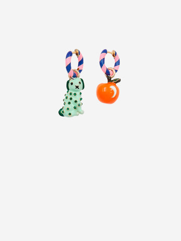 ESSENTIEL ANTWERP Orecchini a cerchio rosa e blu con pendenti a forma di cane e arancia Multicolor