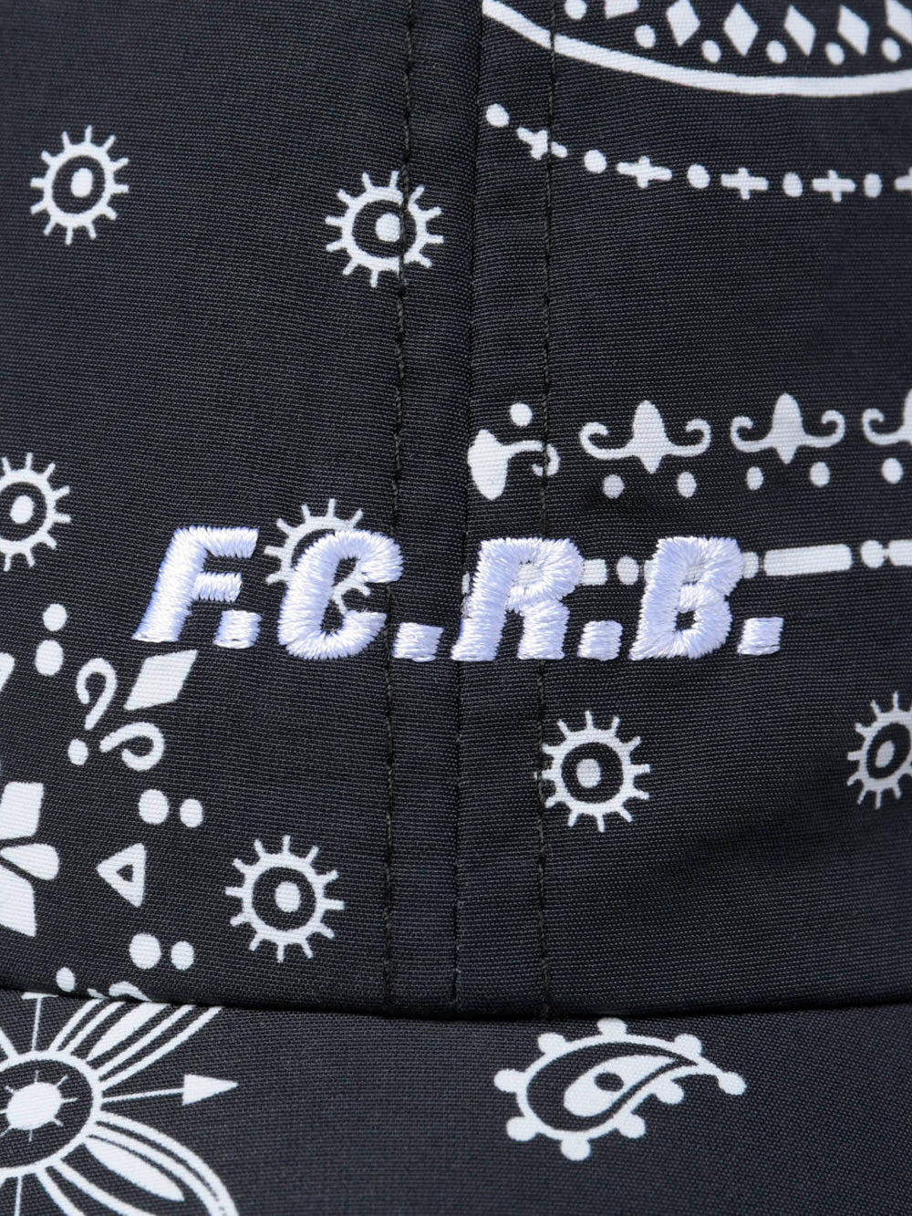 F.C. REAL BRISTOL Cappello nero in nylon con stampa bandana Nero Urbanstaroma